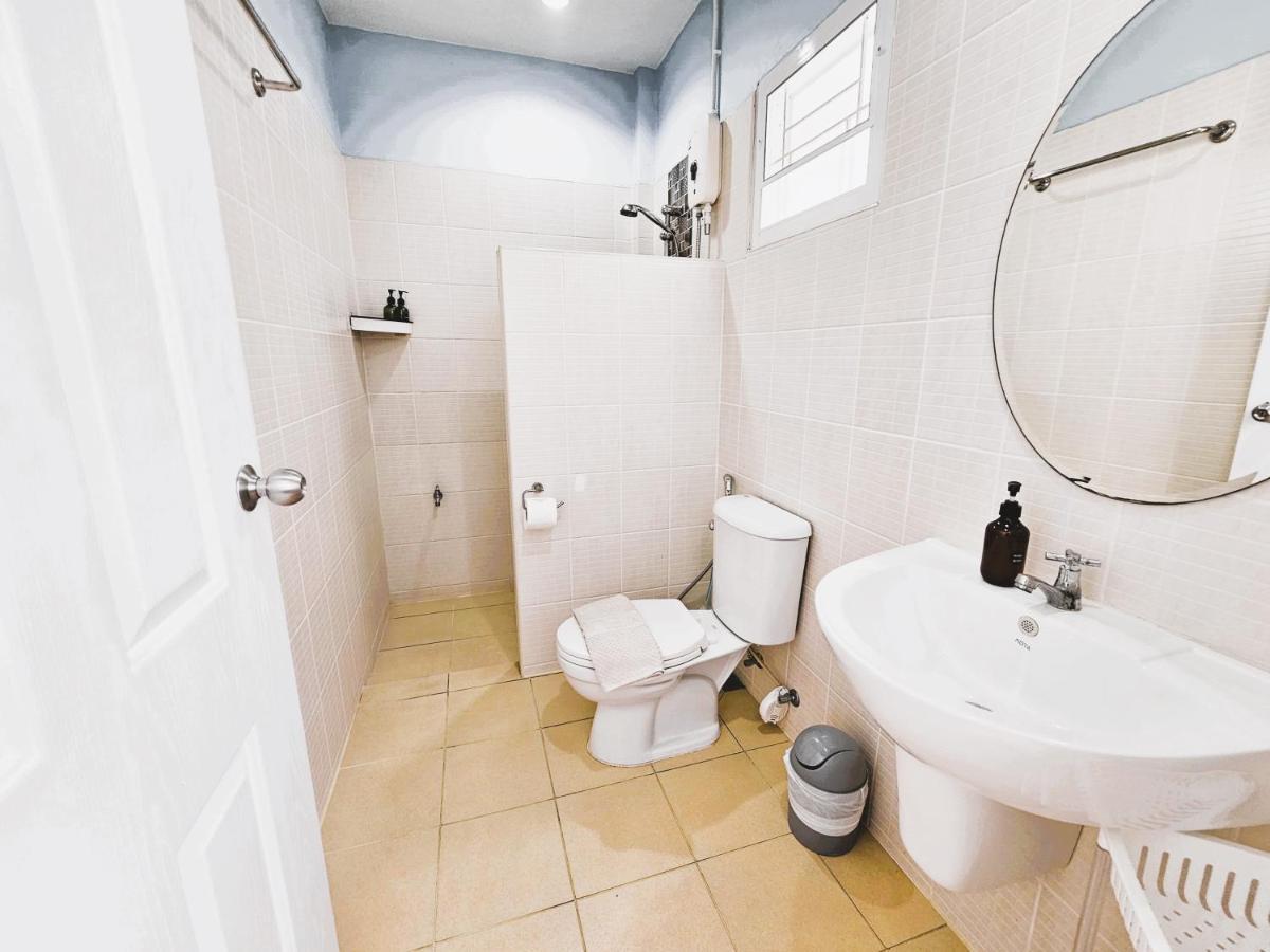 Near Boxing Center, 1br Apartment, Sofa Bed, Wifi Chalong